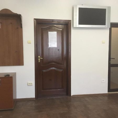 Міні-Готель Нептун Riwne Exterior foto